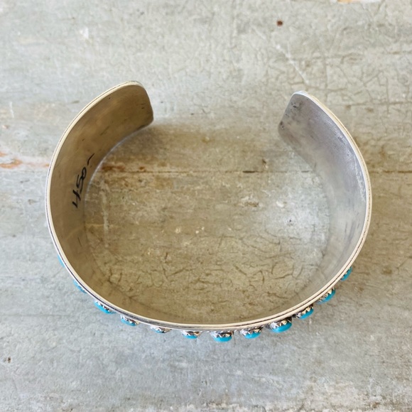 SOLD ♥️ Navajo ♥️ Eddie Johnson Sterling Silver & Kingman Turquoise Cuff - Picture 9 of 15